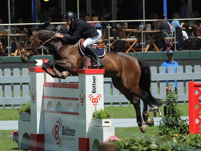 一瘸一拐 一瘸一拐